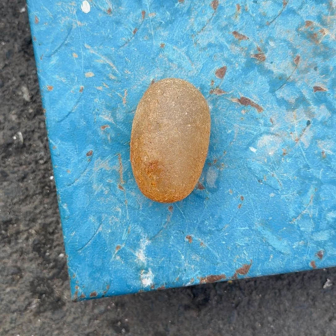 水晶原石未镶嵌水晶东*红