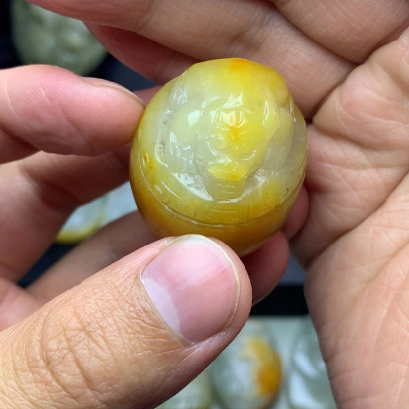 【闪购商品】颈饰未镶嵌和田玉