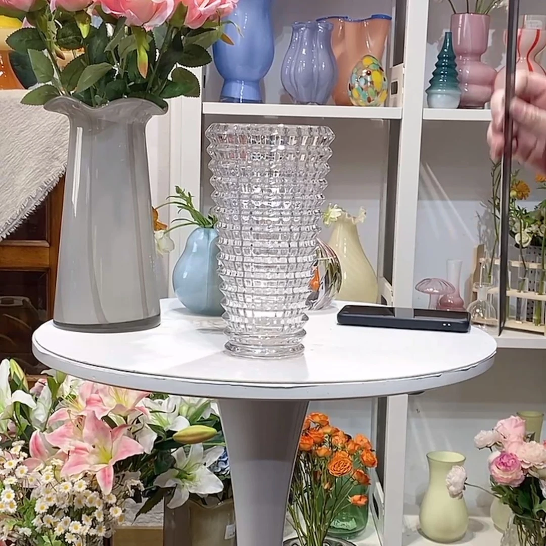 微瑕花瓶口10高23.5