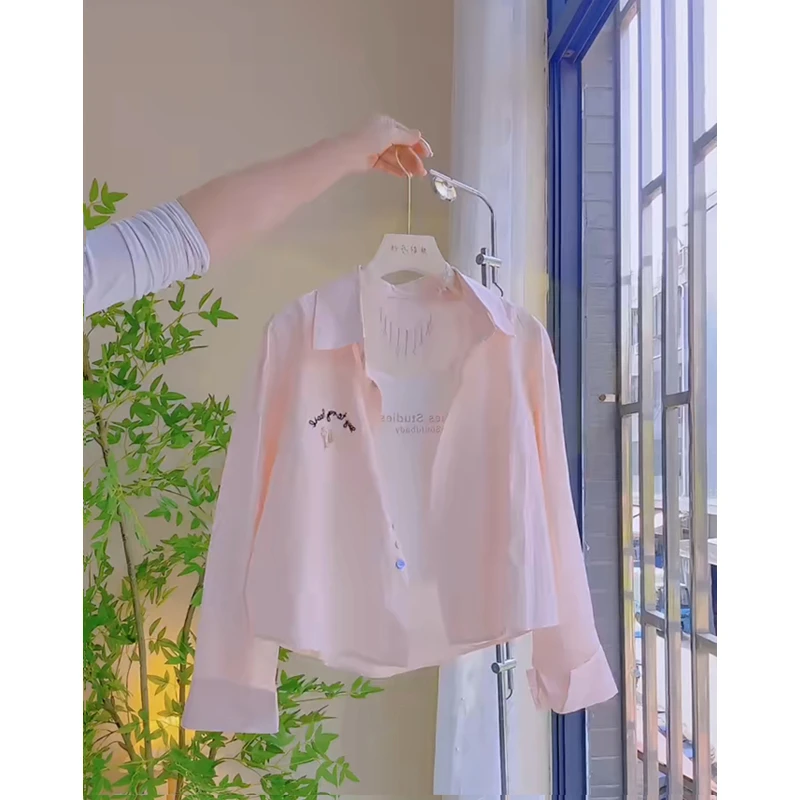 超仙粉色刺绣衬衫女2025新款宽松防晒外套字母正肩甜美长袖上衣潮