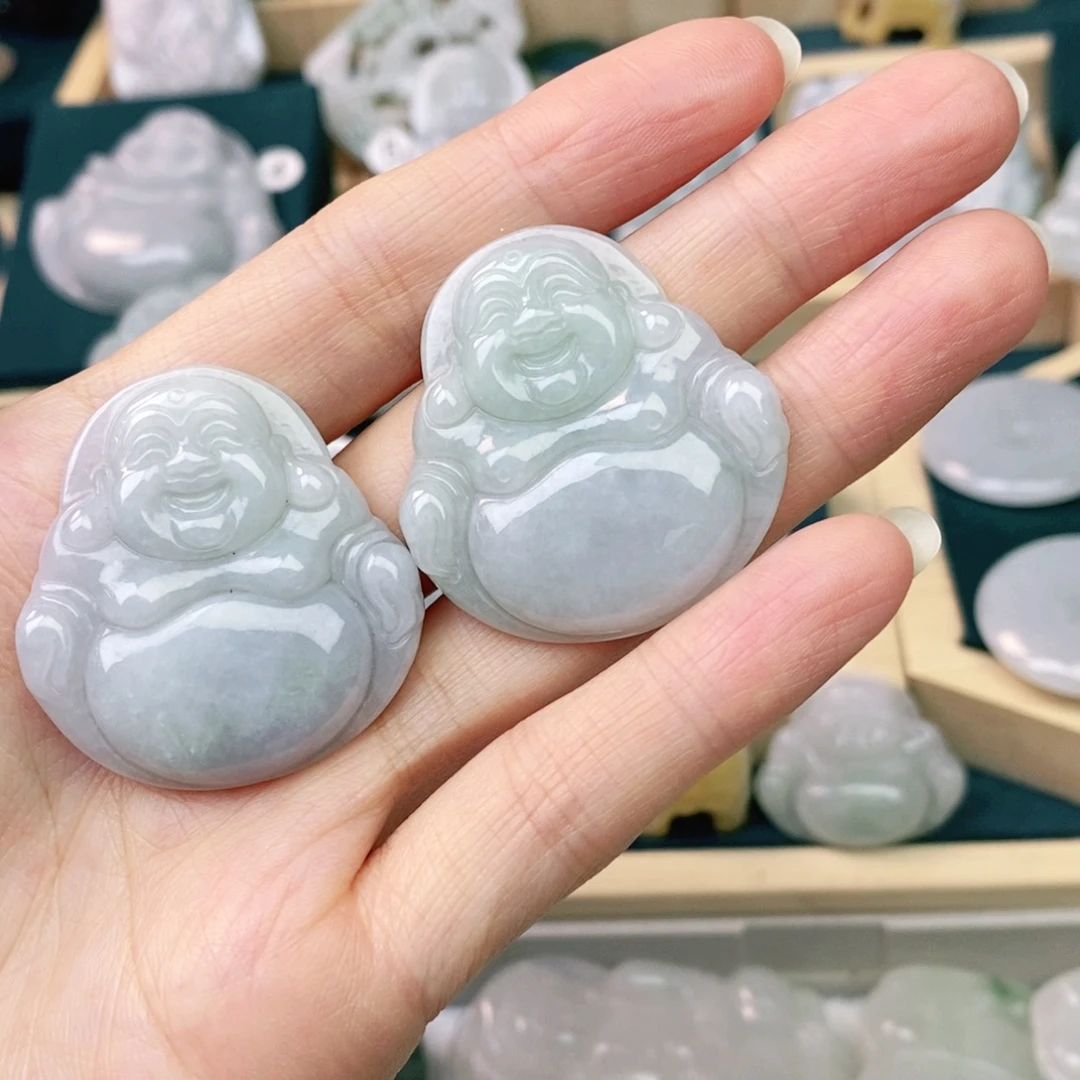 翡翠未镶嵌颈饰佛公（福利）发货发其一