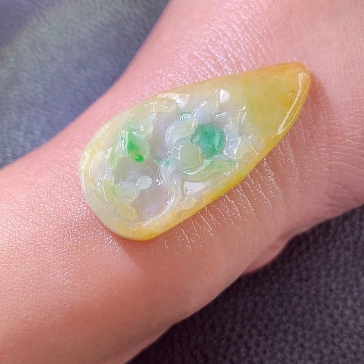 定制翡翠未镶嵌翡翠