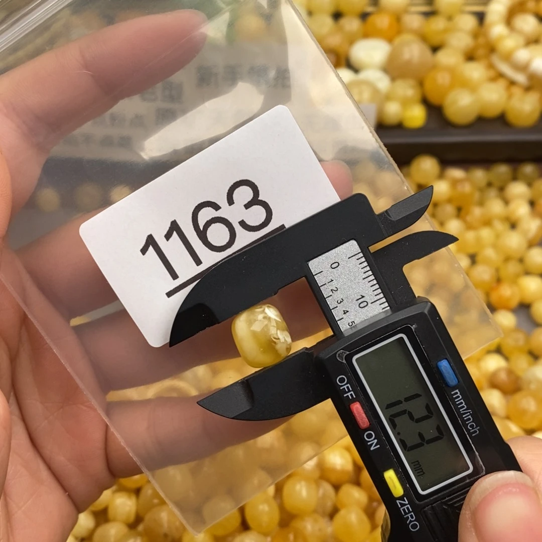 蜜蜡珠宝奇石未镶嵌