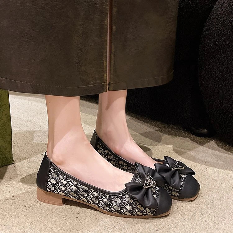 春季新款时尚轻奢风低跟单鞋女