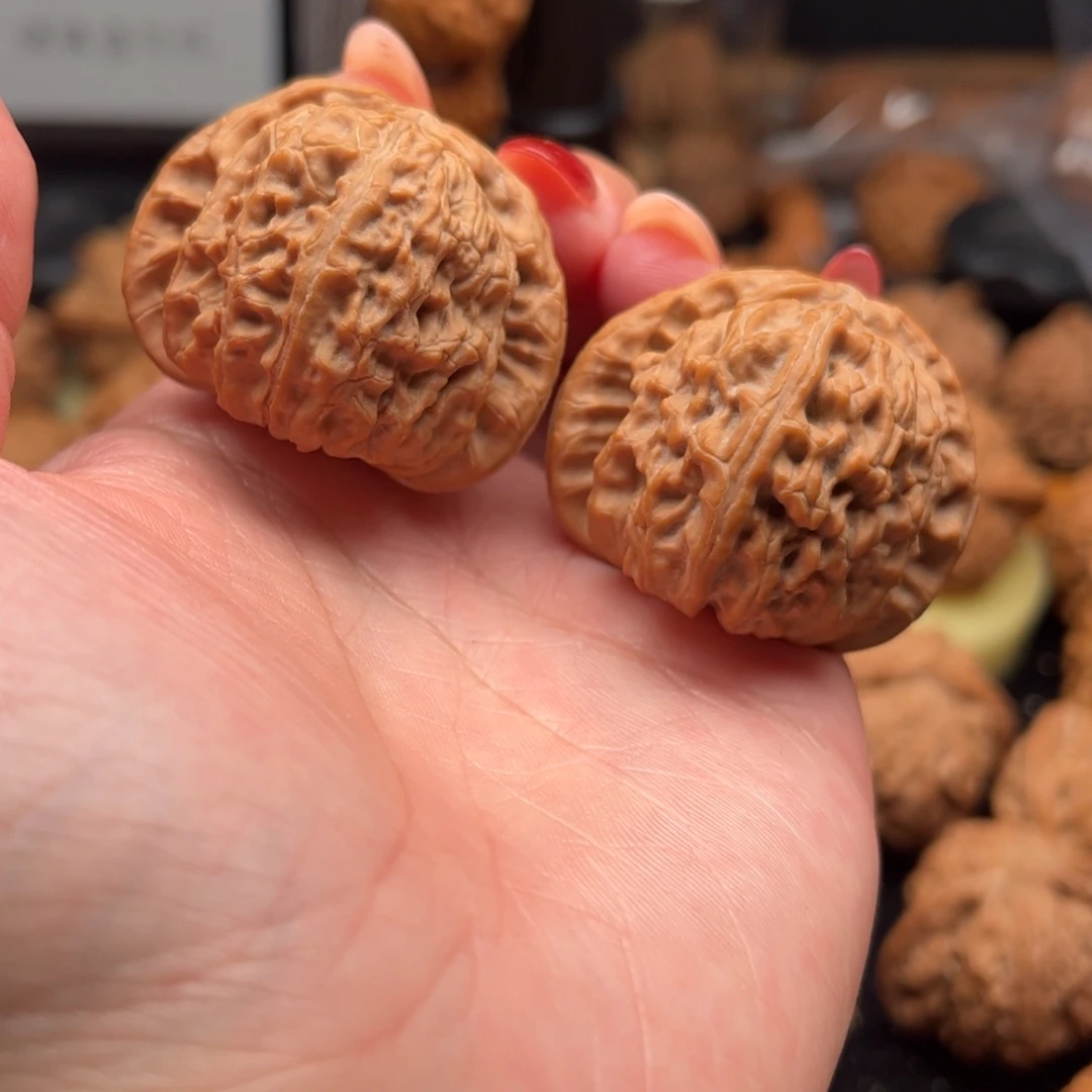 把件核桃白狮子40