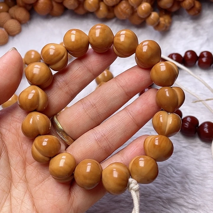 吊坠猴头核桃总*员15fghjkk