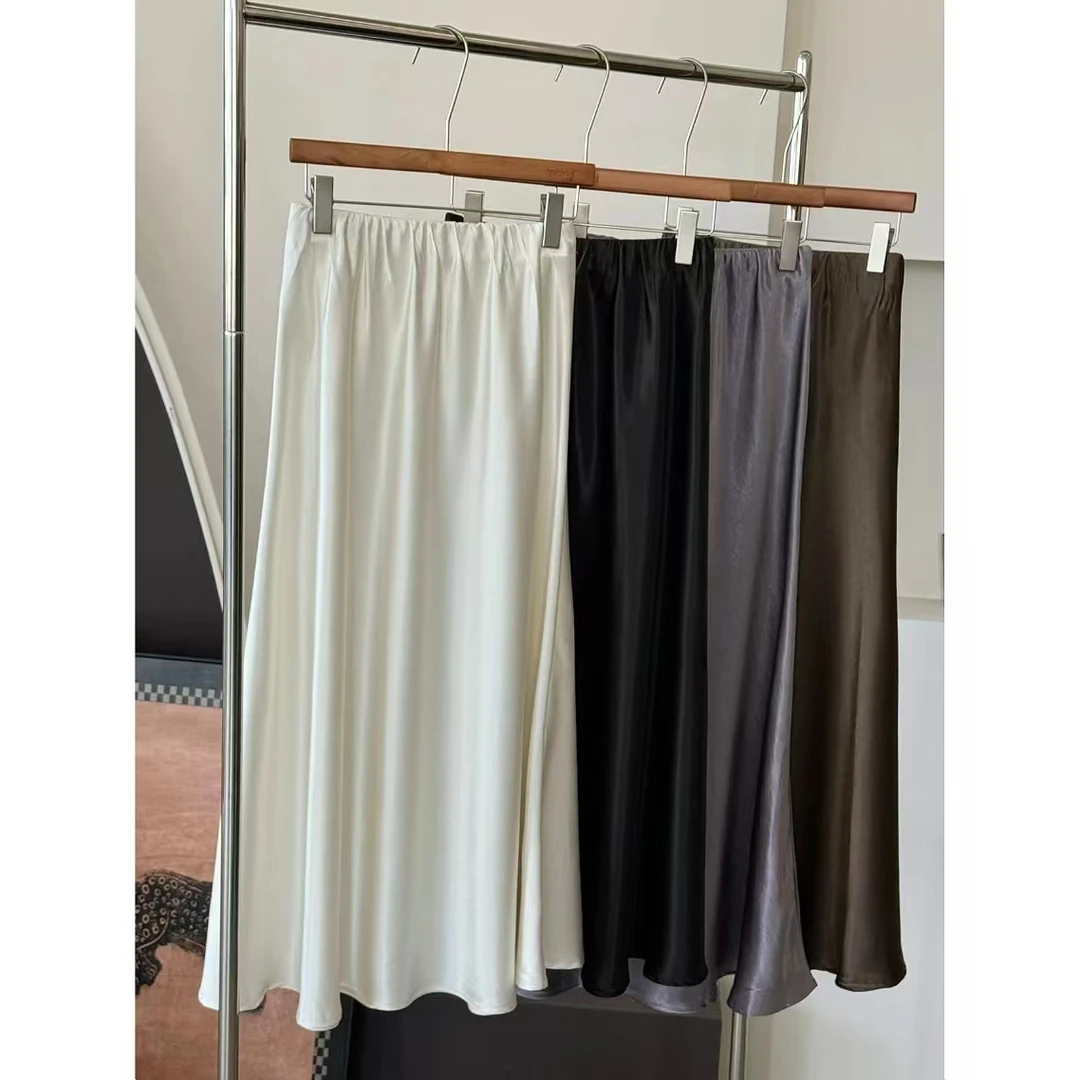 SP 用心推荐！ 料子超好  琉璃光泽超大裙摆半裙