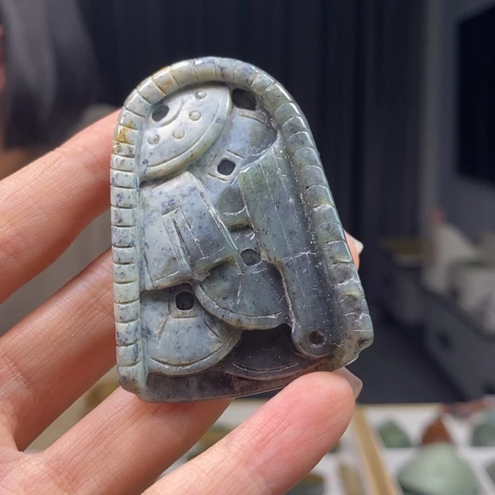 岫岩河磨玉（透闪石质玉）颈饰未镶嵌