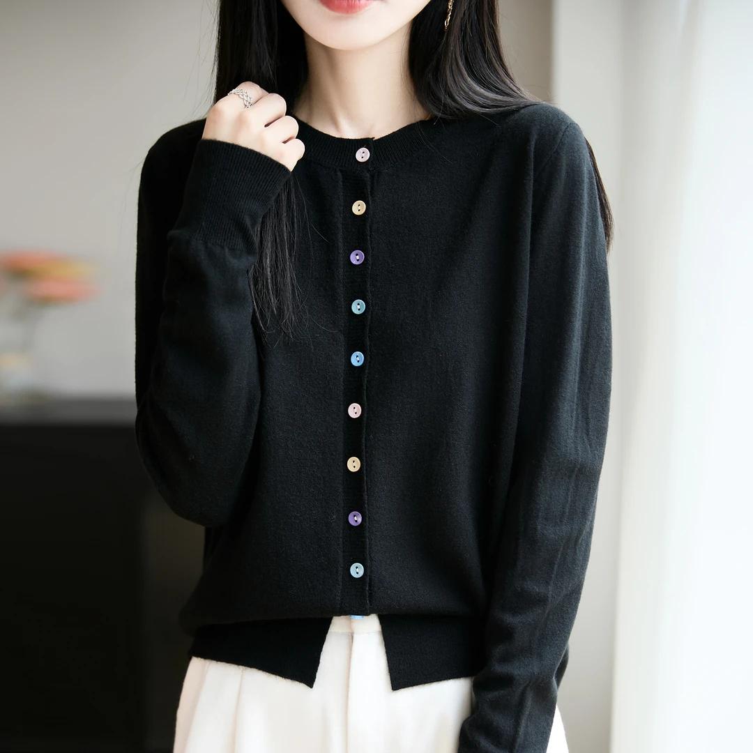 微胖mm春秋大码女士外搭针织开衫2025早秋新款单排扣短款毛衣外套