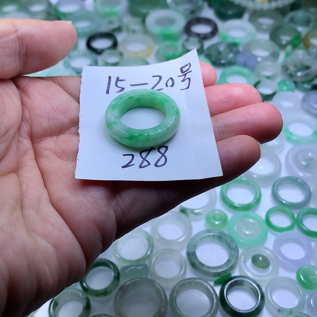 未镶嵌定制翡翠翡翠
