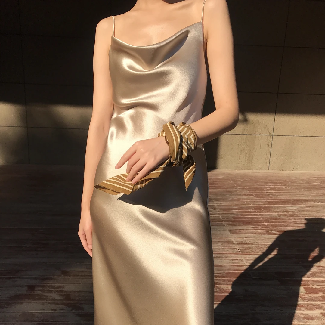 21020进口三醋酸缎面连衣裙超美45度斜裁荡领轻奢性感吊带长裙
