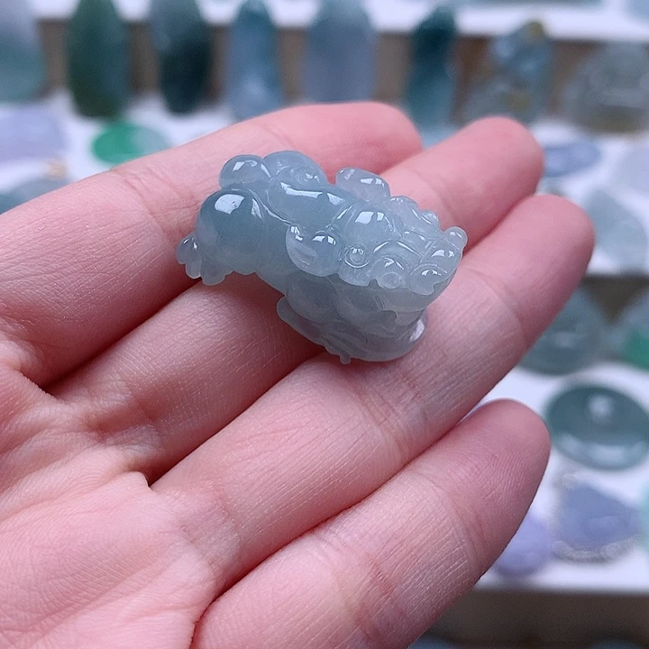 小***仔翡翠未镶嵌颈饰翡翠貔貅8