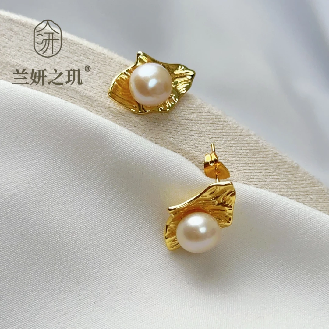 S925银针耳饰 淡水珍珠 8mm馒头珍珠耳钉羽毛树叶高保色金属 8115