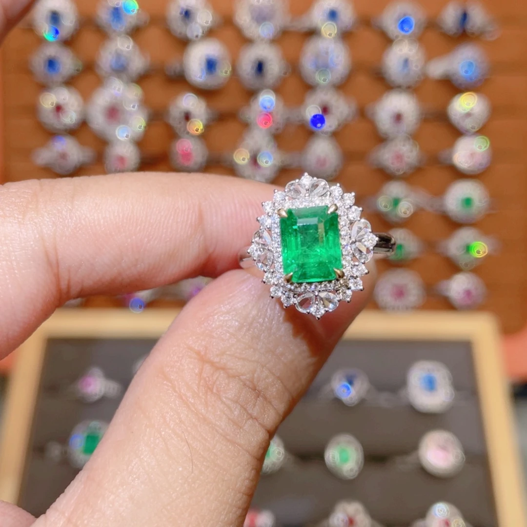 18K金镶嵌戒指祖母绿2.1ct 两用