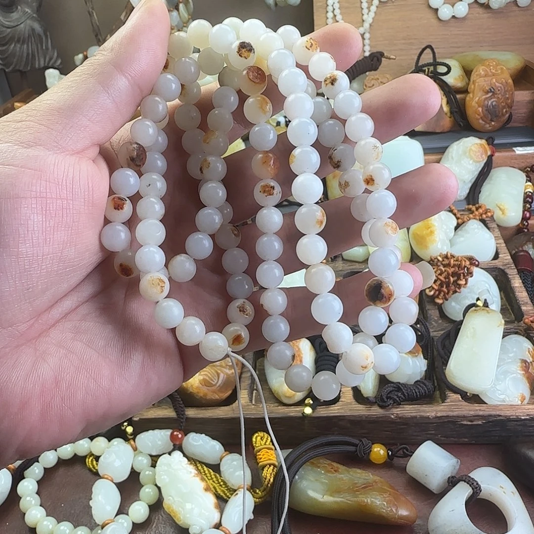 绝***人未镶嵌和田玉（糖玉）车挂