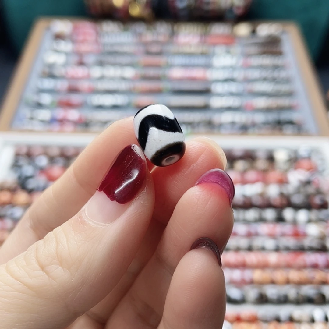 玛***…玛瑙/玉髓未镶嵌颈饰