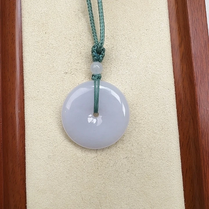 翡翠未镶嵌颈饰孤品