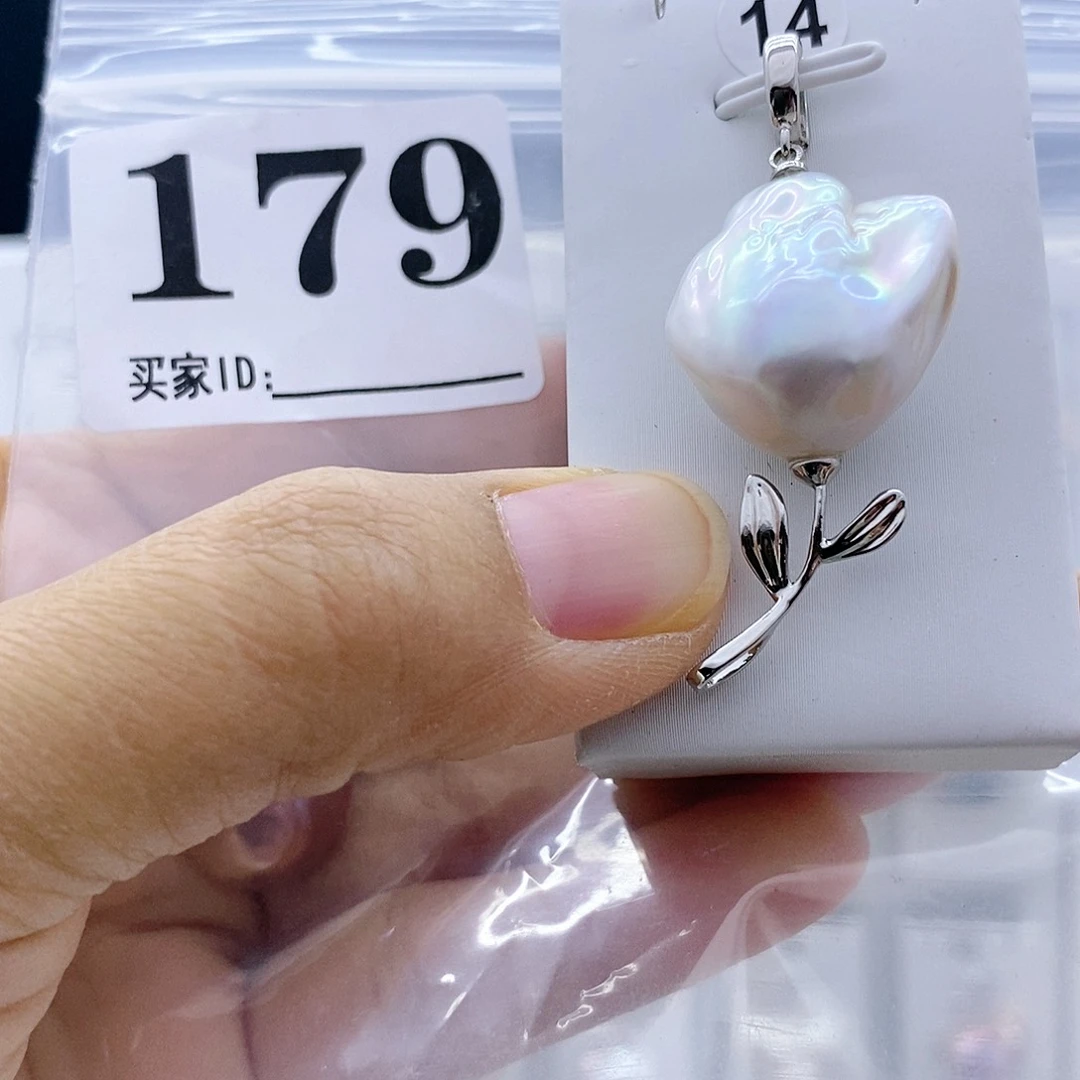 钛钢颈饰淡水珍珠