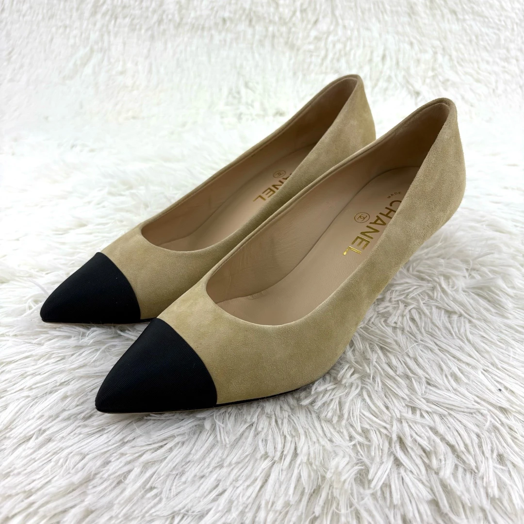 99新 Chanel/香奈儿 米色麂皮拼色高跟鞋38.5码14705421