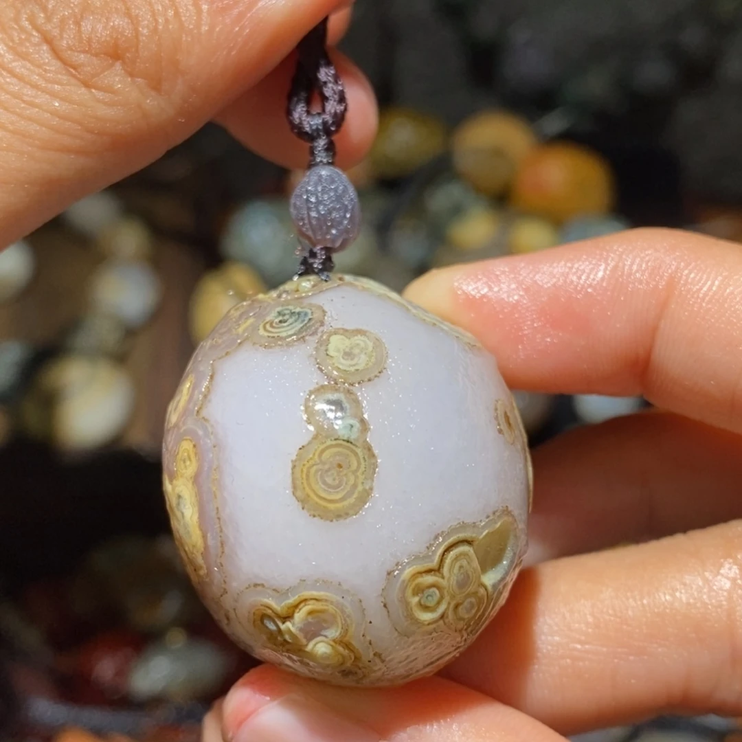 玛瑙/玉髓未镶嵌珠宝半成品