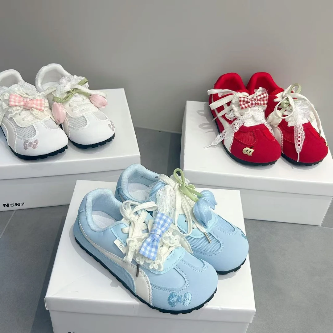 红色网面德训赛车鞋女夏季透气2025新款小众百搭爆款轻便休闲板鞋
