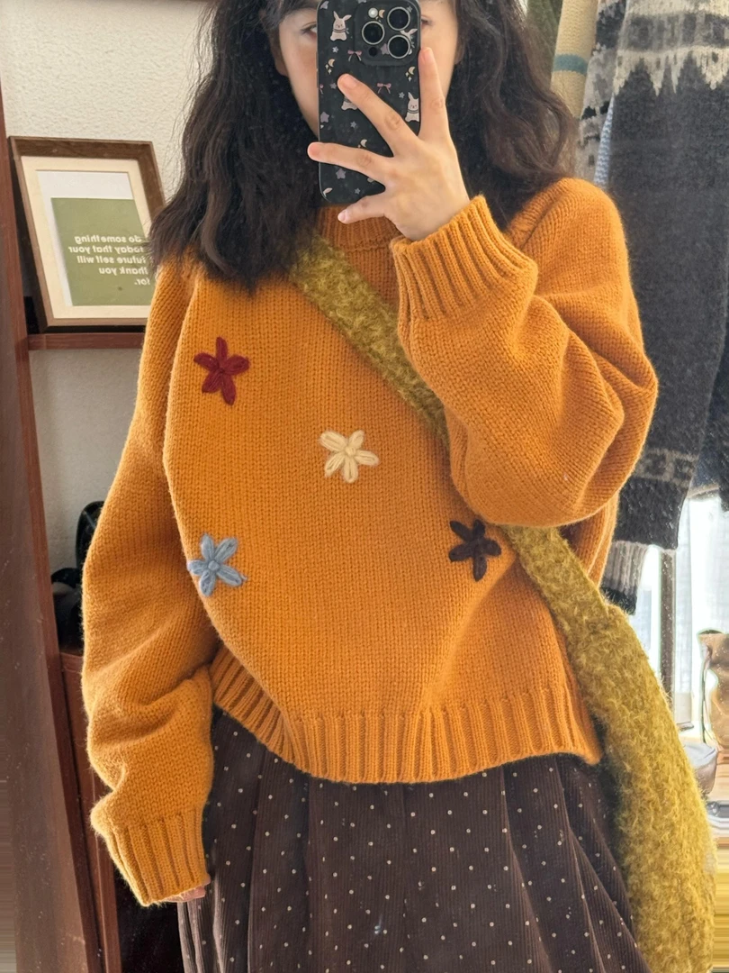 减龄圆领毛针织衫时尚女短款花朵百搭长袖毛衣