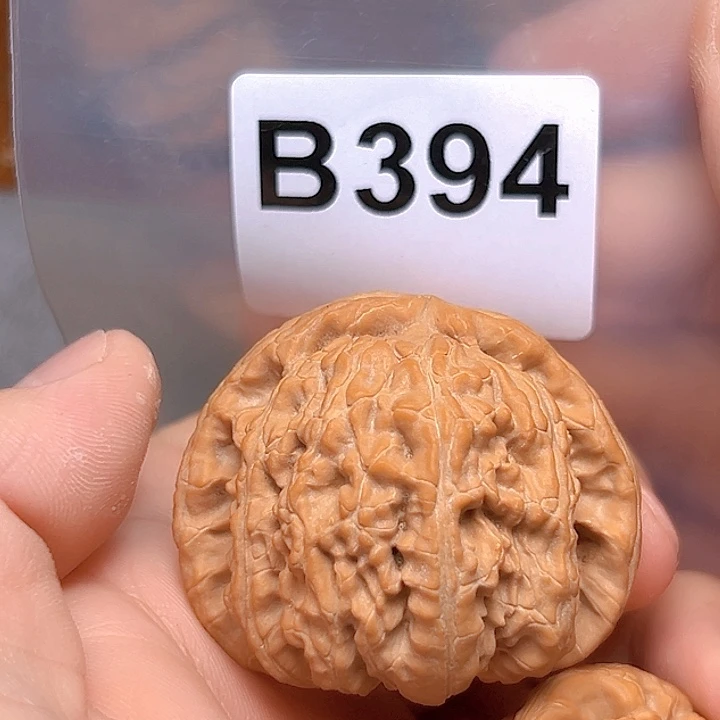 文玩核桃吊坠45白狮子