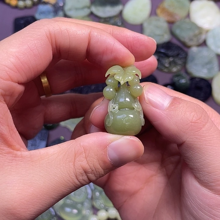 蛇纹石玉未镶嵌手链