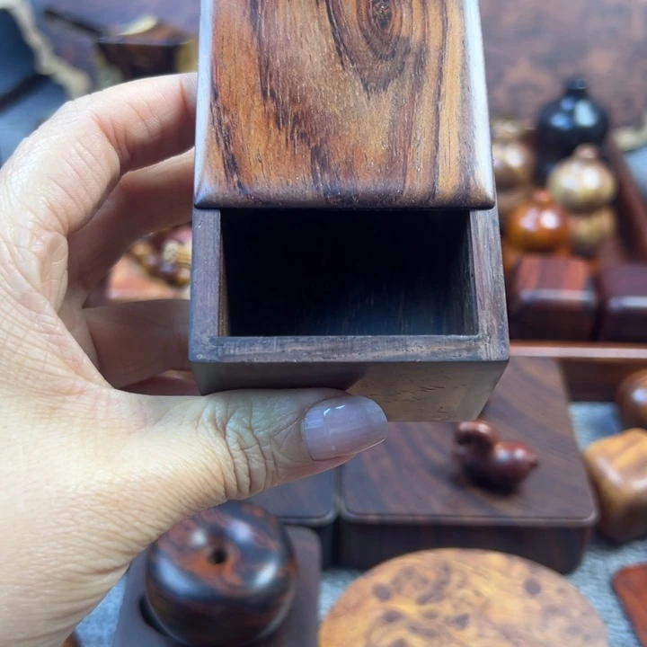 交趾黄檀（大红酸枝）