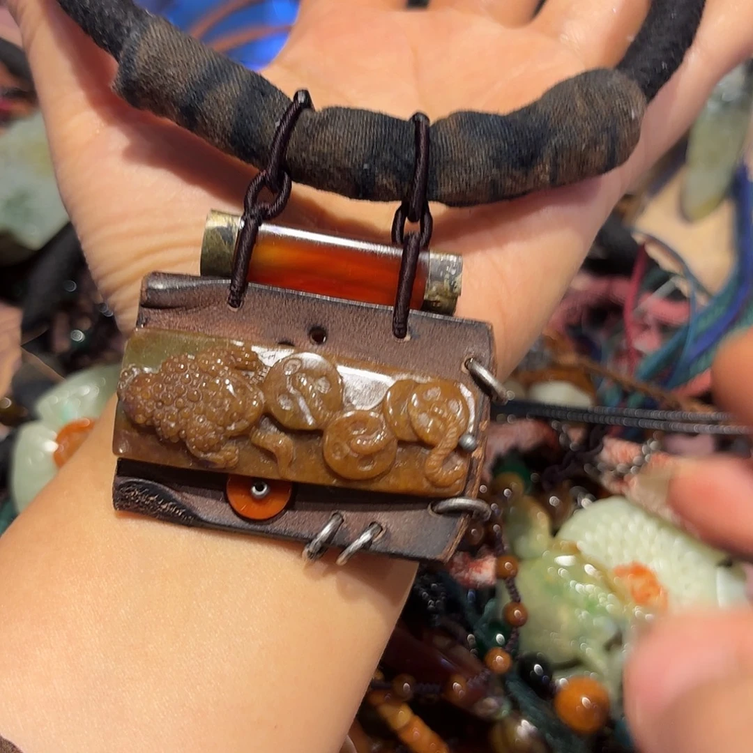 翡翠未镶嵌颈饰原创