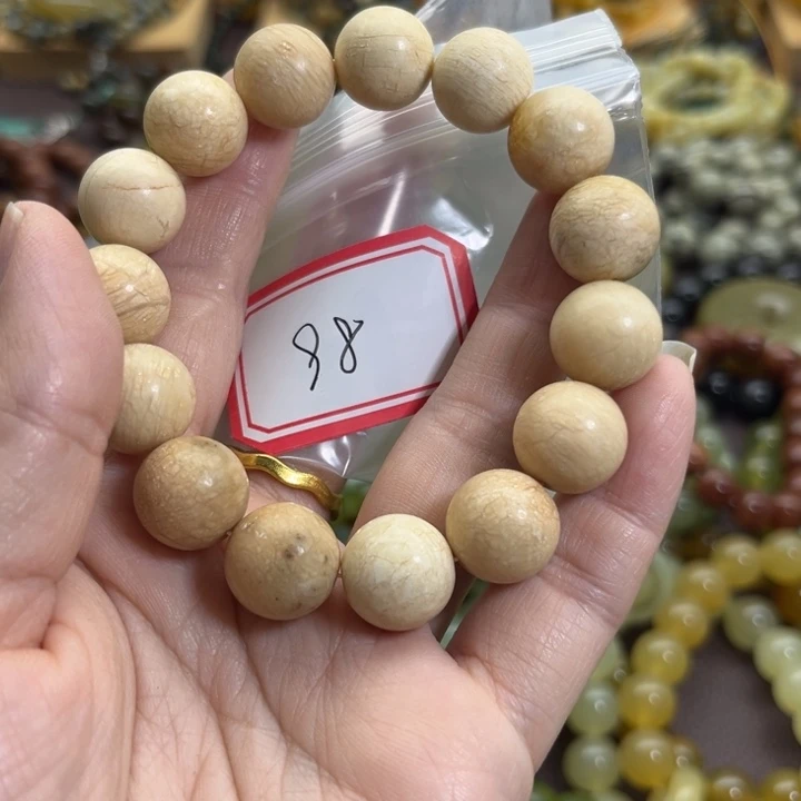 未镶嵌蛇纹石玉手链