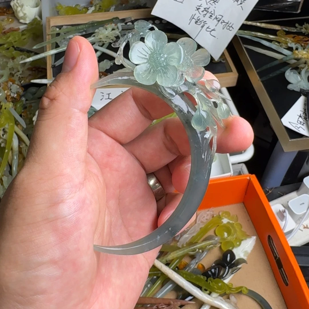 蛇纹石玉未镶嵌发饰