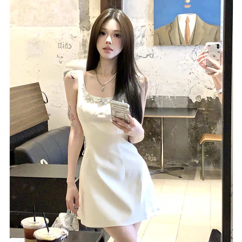 法式富家千金镶钻吊带连衣裙女夏季气质高级感生日晚礼服a字短裙