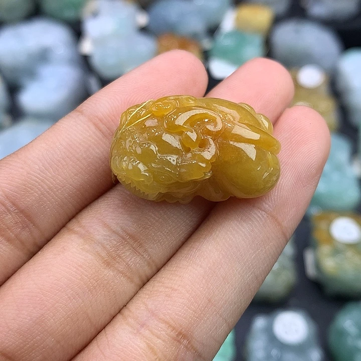 翡翠未镶嵌颈饰天然缅甸翡翠