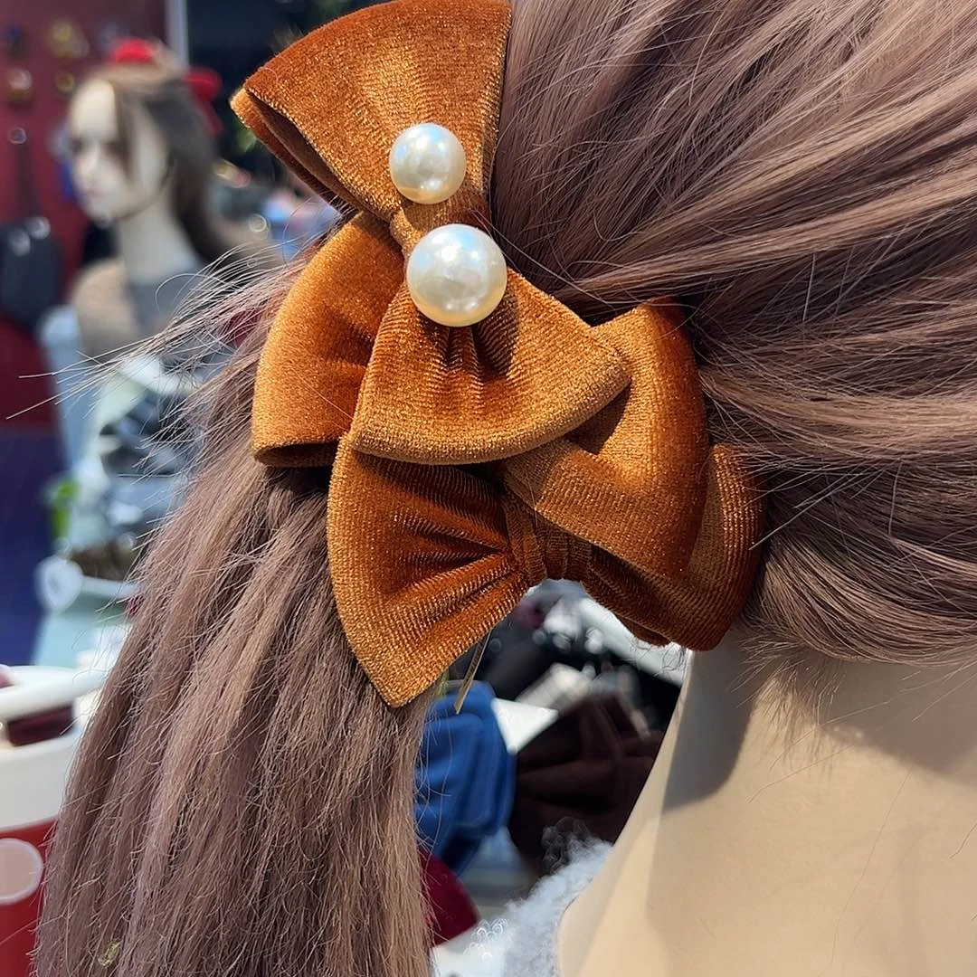 布艺非金属编号69小号香蕉夹