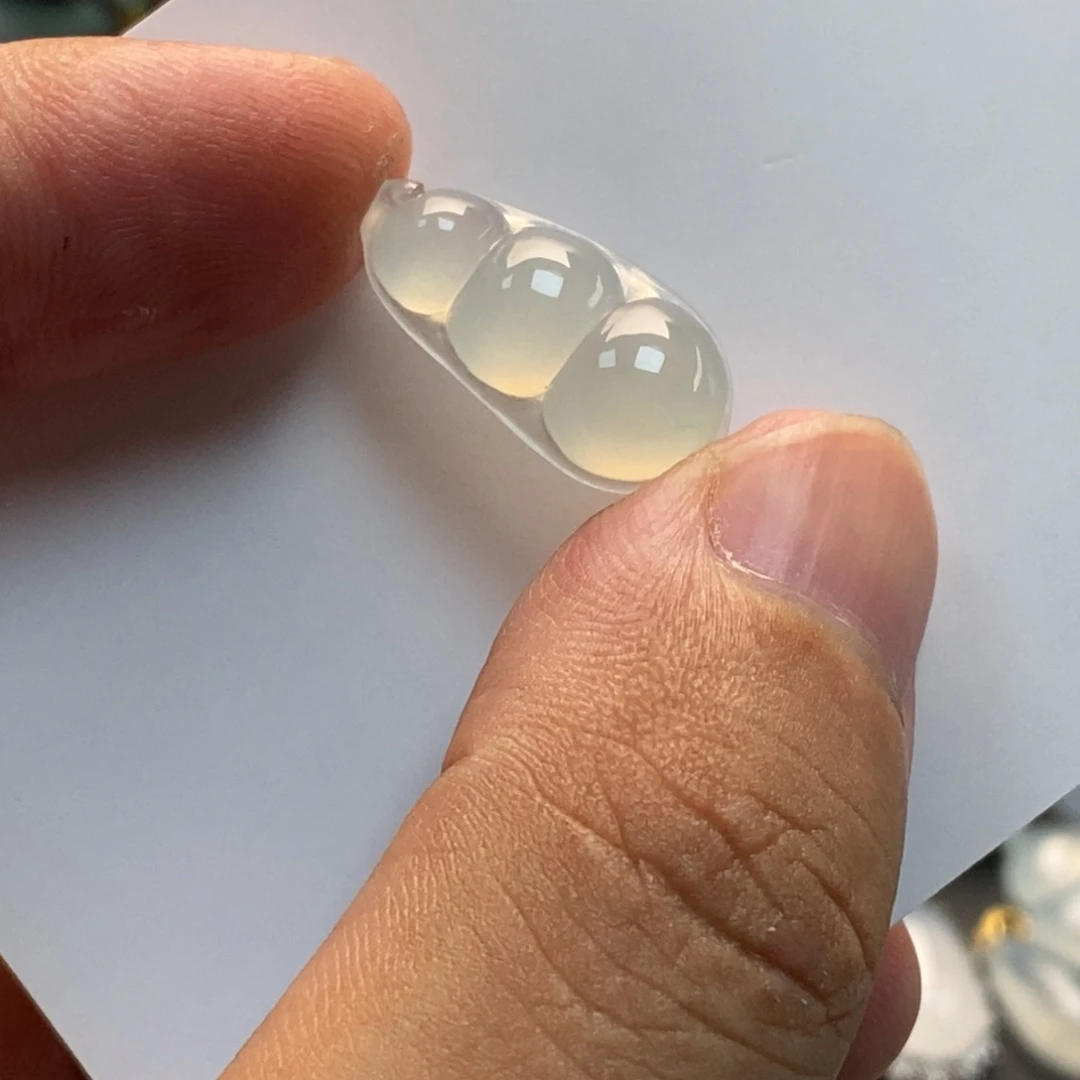 颈饰未镶嵌翡翠天然