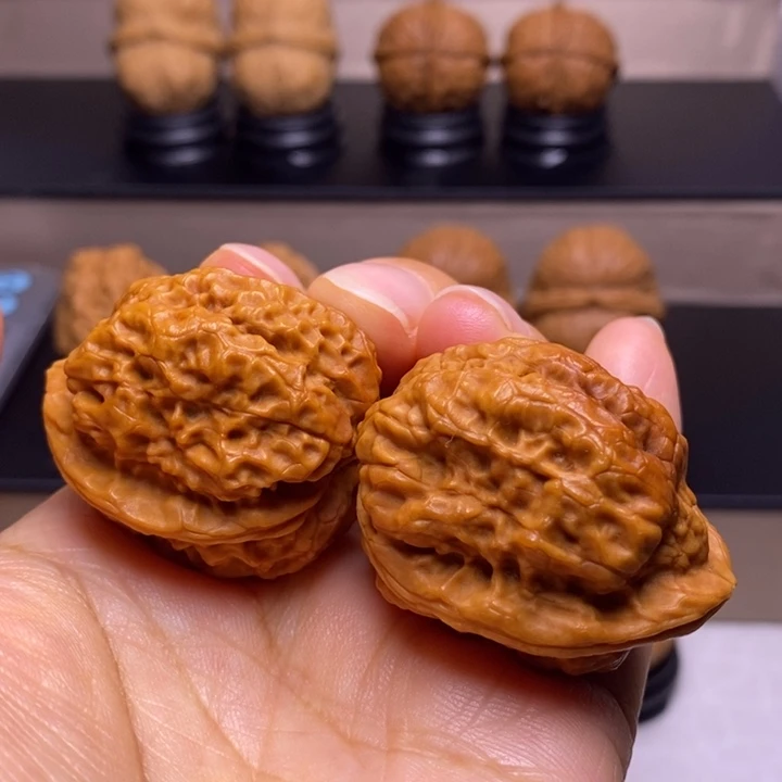 文玩核桃把件霸王枪金蟾23