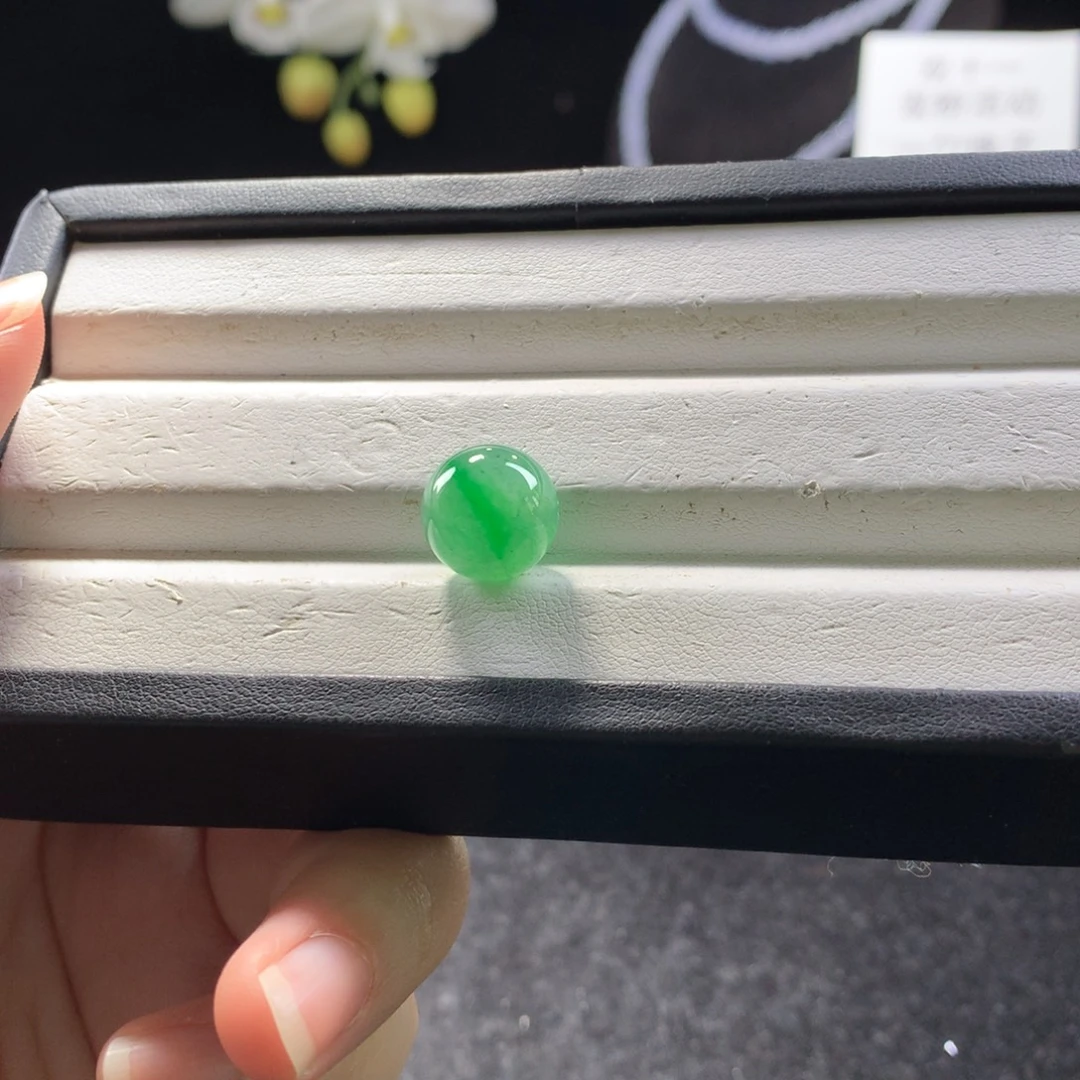 翡翠未镶嵌手串卡12金丝阳绿