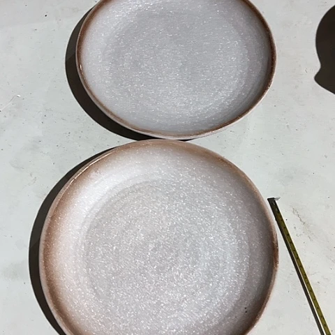 微瑕，不能明火，口径26高度3，2个大盘