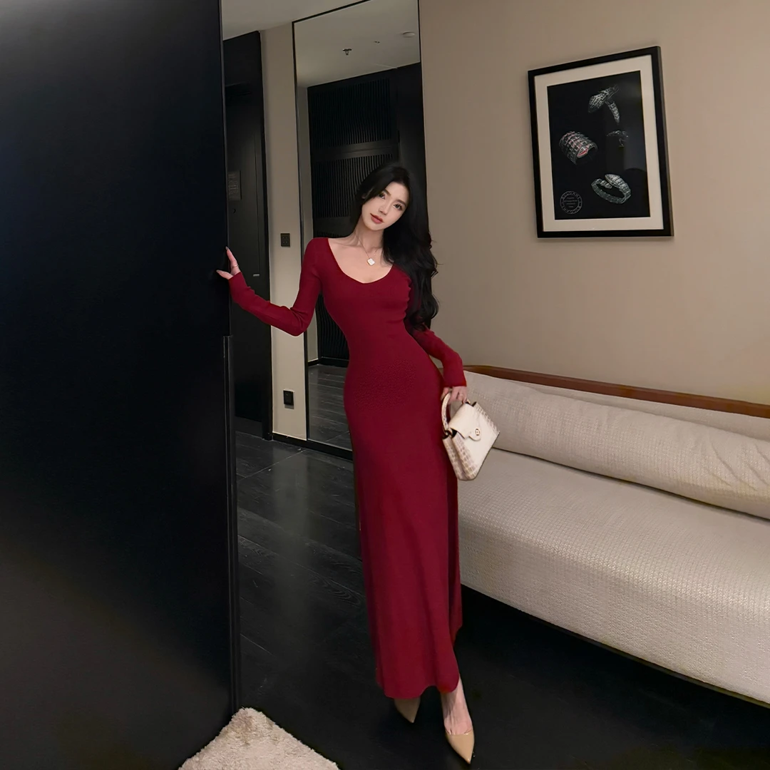 SX善喜樱桃红V领长袖收腰显瘦A字连衣裙高级温柔气质修身弹力长裙