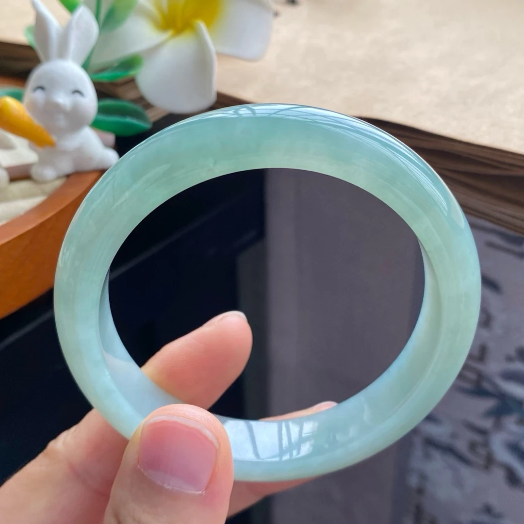 126盘13590号56.6-12.2-8.1！冰油青果冻镯！它的色泽好翡翠手镯