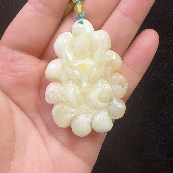 蜜蜡未镶嵌珠宝奇石