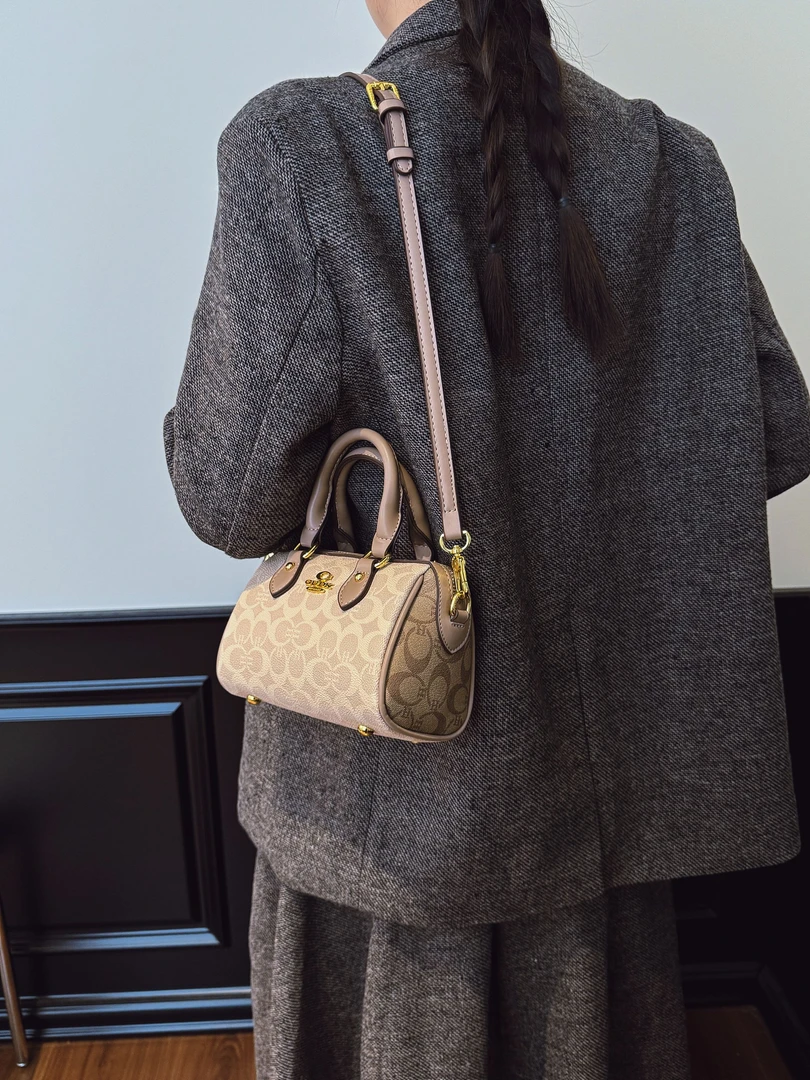 古缇蔻高级感包包女2025新款斜挎包波士顿包枕头包百搭时尚单肩包