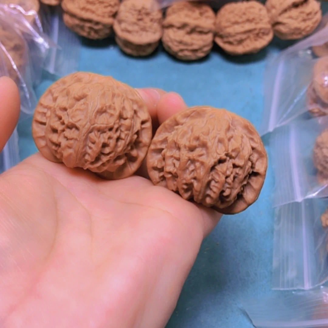 【闪购商品】把件核桃40.5宫灯修尖