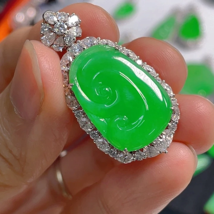 翡翠18K金镶嵌吊坠(不含链)