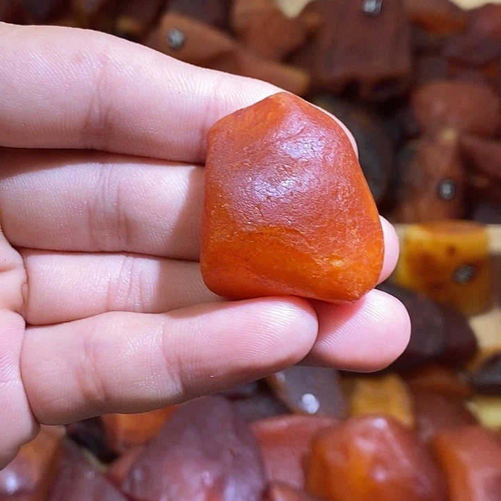裸石琥珀未镶嵌金胶蜜