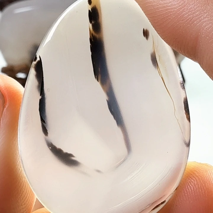 玛瑙/玉髓未镶嵌珠宝半成品