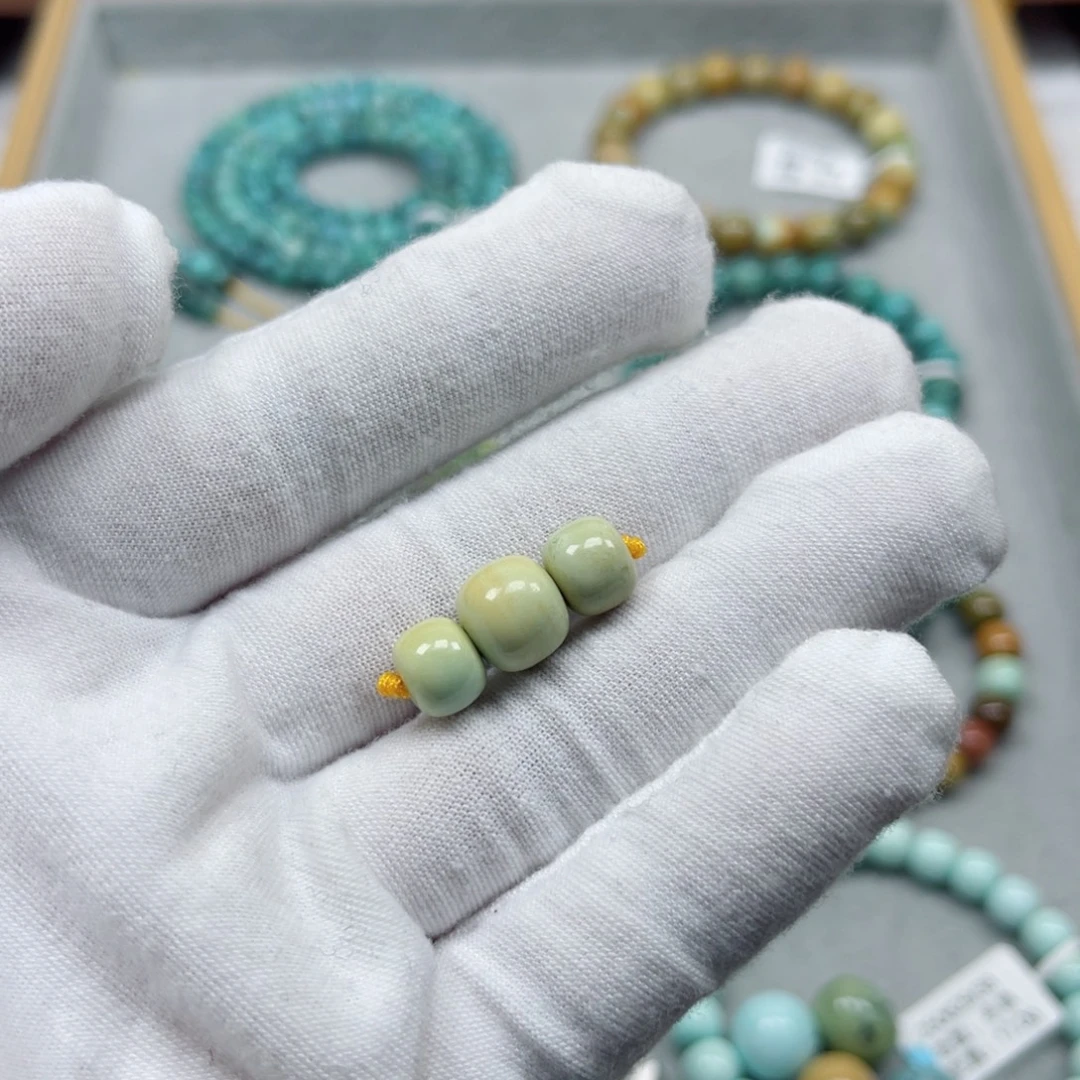 绿松石未镶嵌挂件