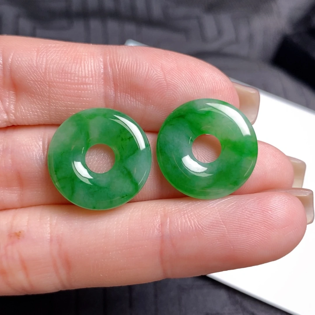 翡翠未镶嵌耳饰甜甜圈