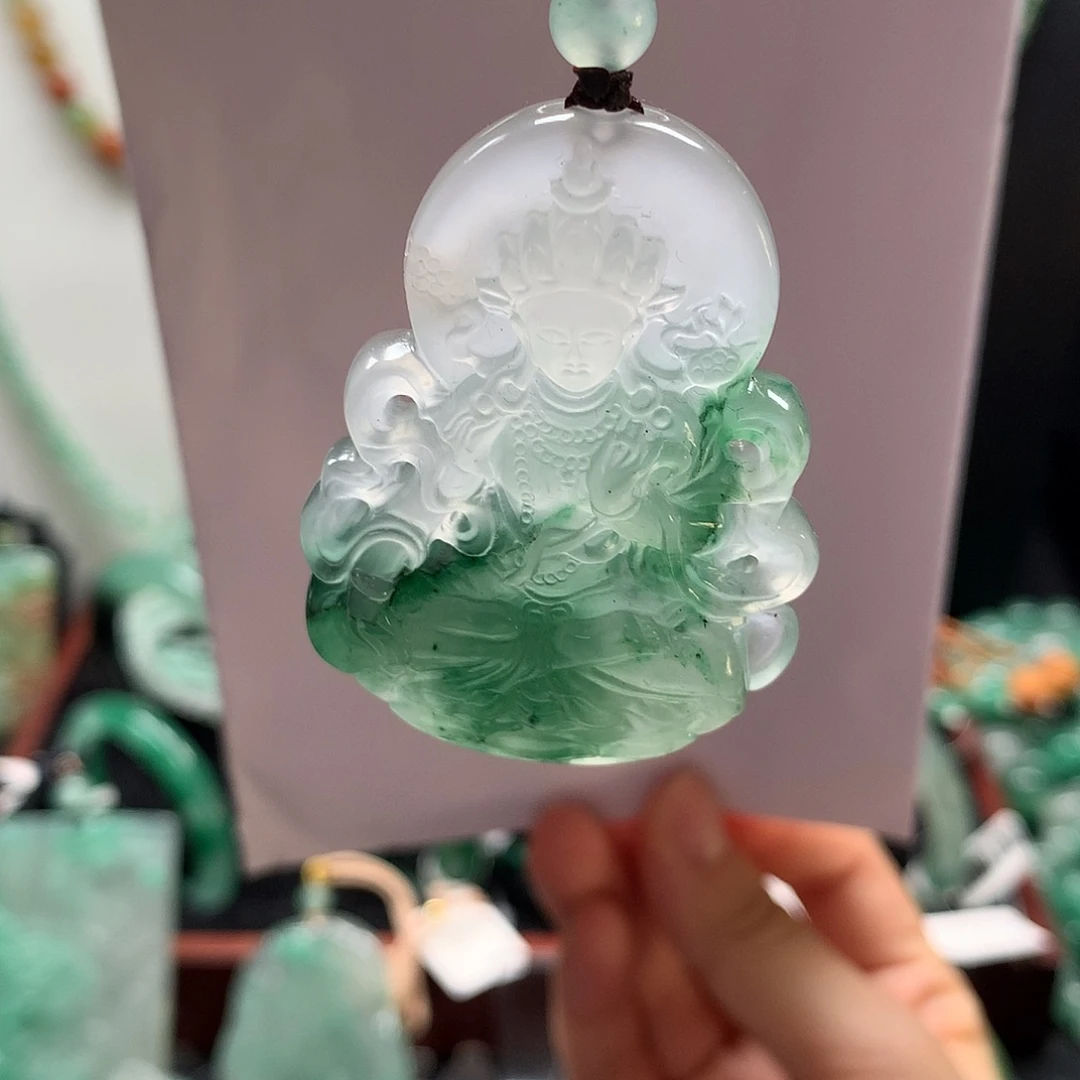 石英质玉未镶嵌吊坠